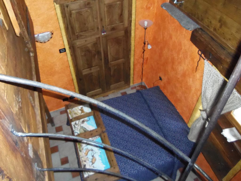 Affittacamere Saint Salod Charvensod Zimmer foto